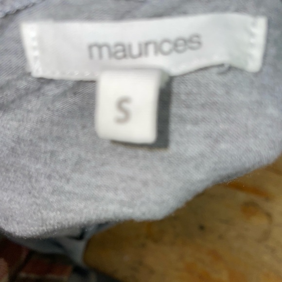 Maurice’s gray top - Picture 4 of 5